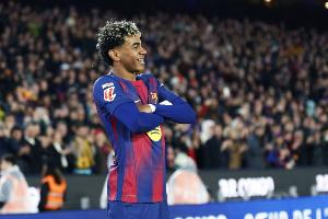 458257
