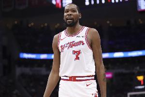 媒体人：没有KD兜底火箭天才全露馅 KD又到是否带伤复出抉择时刻