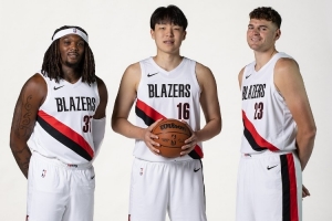 拓记：对阵马刺罗威&克林根可能陷入犯规麻烦 杨瀚森有机会出场