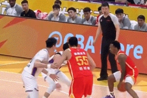 攻防压制！小巴里·布朗三分轰进 广厦加时赛8-0打停北控