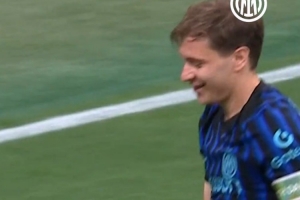 斩获进球！巴雷拉当选对阵卡利亚里一役国米队内最佳球员