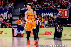 上海主场收官战大胜辽宁！自01-02赛季后再一次单赛季主场全胜！