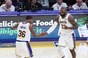 詹姆斯：斯玛特身经百战 打过总决赛 他从不惧怕大场面