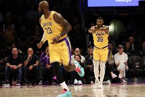 率队2-0火箭！如何评价詹姆斯G2出色表现？斯玛特：伟大！