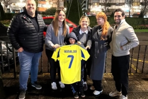 西媒：C罗未婚妻乔治娜捐赠12万欧帮助西班牙罕见病患儿