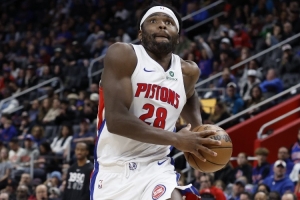 活塞主帅：斯图尔特全身心投入比赛 为了球队的利益而牺牲了自己