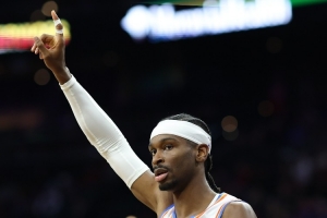 戴格诺特：SGA整晚都在做出正确的选择 为球队创造了很多好机会