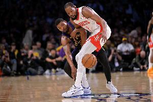 ESPN：杜兰特G2有14回合被包夹仅出手3次得到2分 全场9失误