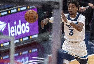 麦丹：观众的呐喊不会让我分神 但声音越响 就说明我干得不错