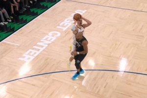 不容易！约基奇晃动点飞戈贝尔 造成杀伤两罚全中