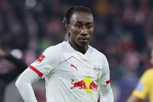 天空：曼城今夏锋线目标包括迪奥曼德和克鲁皮，右后卫则是雷德