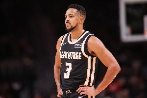 大腿！麦科勒姆系列赛前3场场均27分3.7板 投篮50.8% 三分39.1%