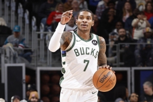 雄鹿休赛期情况：小波特手握球员选项 字母哥哥&字母弟合同到期