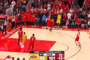 湖人12秒追6分！GOAT！詹姆斯关键时刻抢断 随后三分重炮轰进追平