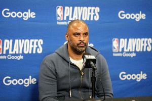 惯犯？雷迪克赛后承认错误而乌度卡连喷队员！本赛季已多次甩锅！