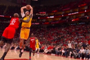 没升级！斯玛特血帽阿门 杰夫·格林打到海斯吹了普通犯规