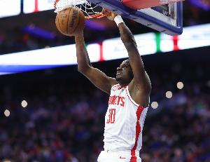 上半场合计3分！火箭媒体人吐槽：火箭的替补阵容绝对全NBA最烂！