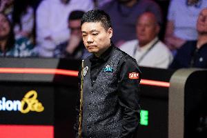 第20次梦碎克鲁斯堡！丁俊晖止步世锦赛16强，连续8年未进8强