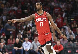 小贾巴里：伊森靠本能防守 我喜欢他相信直觉 不能剥夺他的侵略性