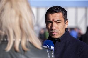 邮报：埃因霍温考虑挖角范布隆克霍斯特，利物浦教练组恐再遭动荡