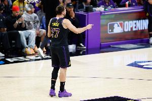 韦德谈东契奇&坎宁安评奖：祝NBA好运 以后每个人都要申诉了