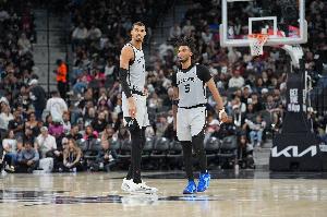 追梦：马刺将5场淘汰开拓者 卡斯尔已成长为系列赛马刺最重要球员