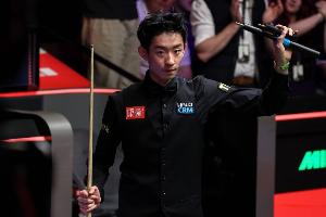 吴宜泽：很开心第一次赢长局比赛&塞尔比 不管对手是谁我都会享受