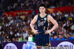 糟糕透了！胡明轩替补5中0 一分未得仅1板2助 正负值-15全队最低