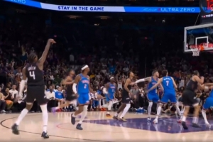 终于回暖！杰伦·格林里突外投连得5分 率队领先7分打停雷霆