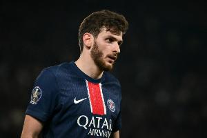 K77单赛季为巴黎在欧冠淘汰赛打进6球，追平姆巴佩并列法甲最多