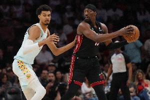 交易阿德巴约？莱利：我会直截了当说不 除非给我8个选秀签和文班