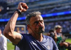 欧冠淘汰赛阶段主场战胜拜仁，巴黎是第二支做到的法国俱乐部