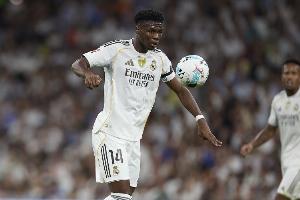 萨哈：在安德森、吉马良斯和琼阿梅尼间，曼联应该签后两人