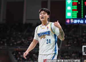 直播吧：赵睿表示自己身体恢复没问题 已经参与全队合练