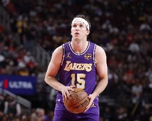 里夫斯4进球就22分 上个季后赛4进球得到更多分的是22年杜兰特