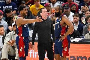 明显区别！猛龙上半场共送出21次助攻 骑士全队仅10助攻&哈登3次