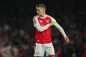 旧将：厄德高身为队长却在欧冠半决赛中途被换下，场面非常难堪