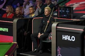 罗伯逊：希金斯拥有惊人的比赛态度，对火箭的比赛提升了他的信心