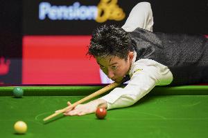 中国选手第八次打进世锦赛四强，丁俊晖3次，赵心童、吴宜泽各1次