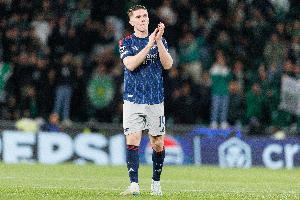 约克雷斯：不解埃泽造的第二个点球为什么取消，看起来有身体接触