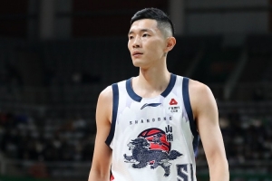 就该多投！陈林坚半场5中4高效拿下10分1板 全队唯一上双