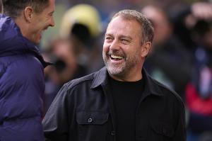 世体：巴萨已经考虑西甲夺冠的庆祝游行，可能在夺冠后的周一