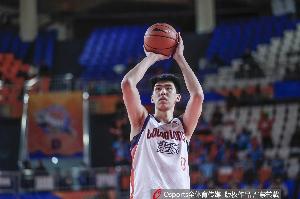 媒体人：徐昕是广州本季最成功“作品” 他们有能力培养年轻球员