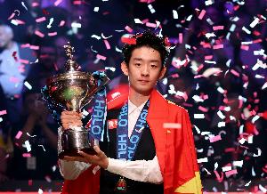 南方日报：11岁的吴宜泽便能打出单杆破百，他天赋出众且能吃苦